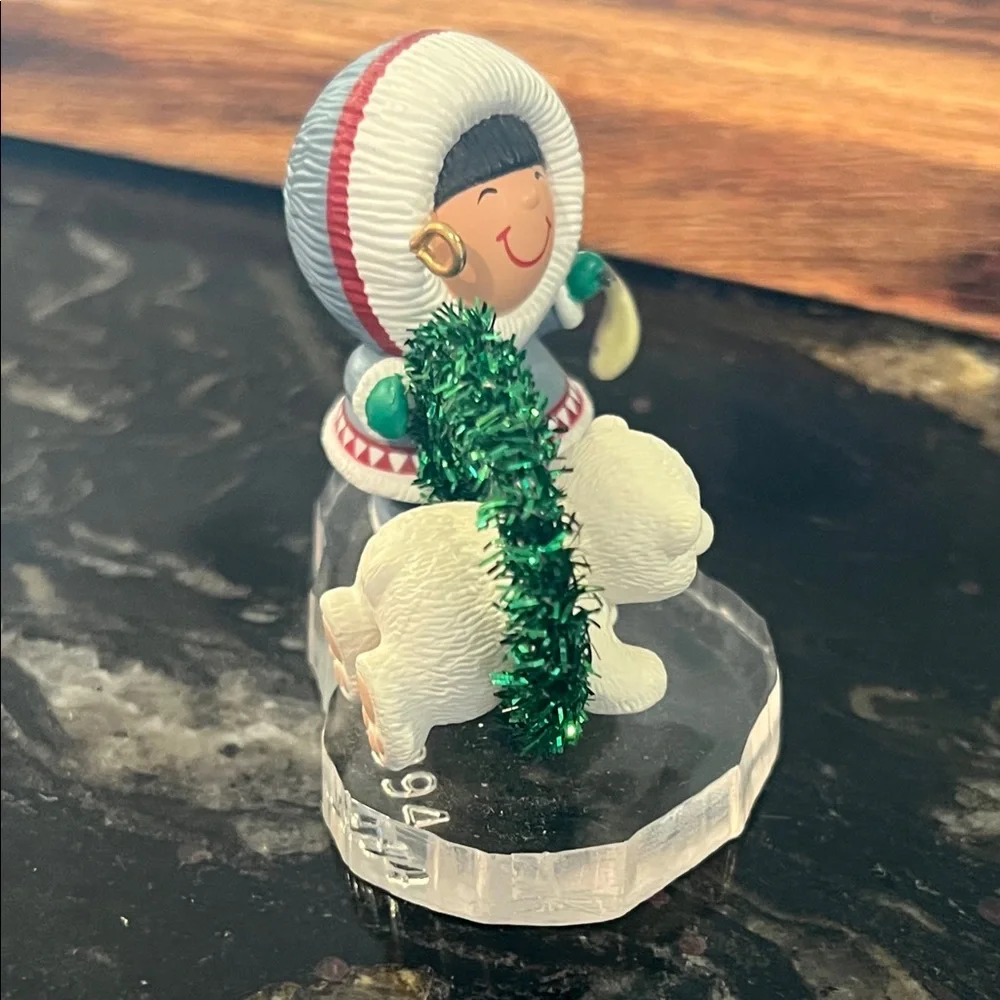 Vintage Hallmark 1994 Frosty Friends #15 Holiday Ornament
